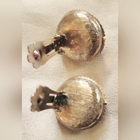 Vintage Coro Elegant Faux Pearl  and Gold Tone Earrings - Picture 4 of 7